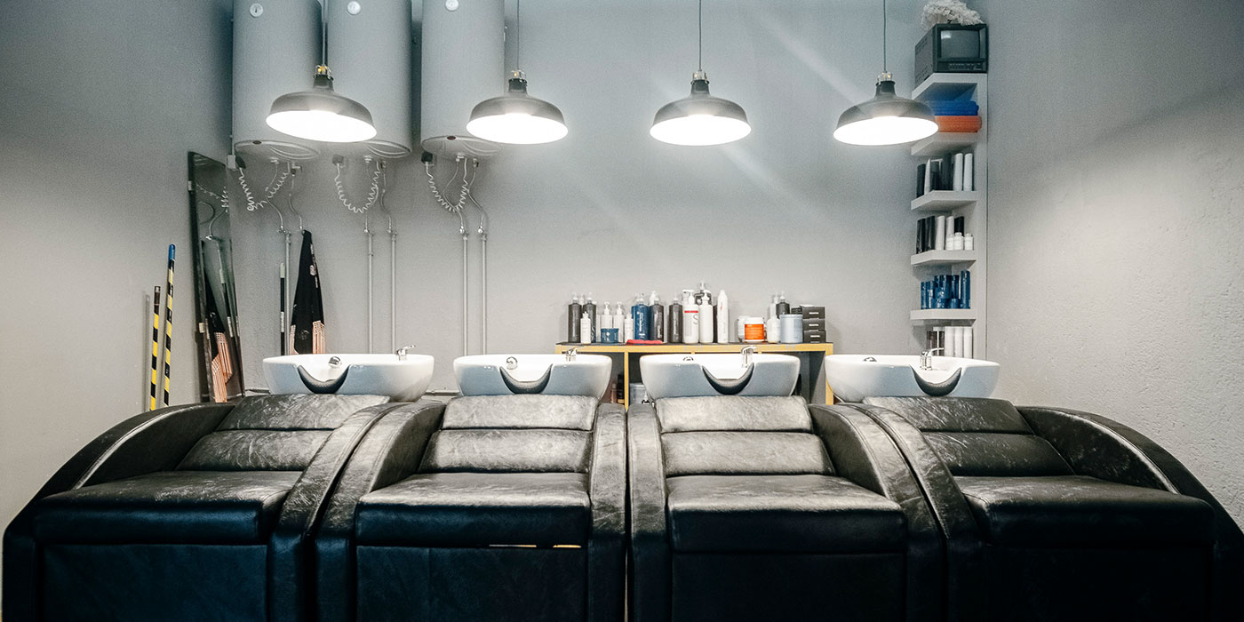 [en]hair salon (MADRID)[fr]Salon de coiffure (MADRID)[es]Peluqueria las niñas del garage (MAD)[]